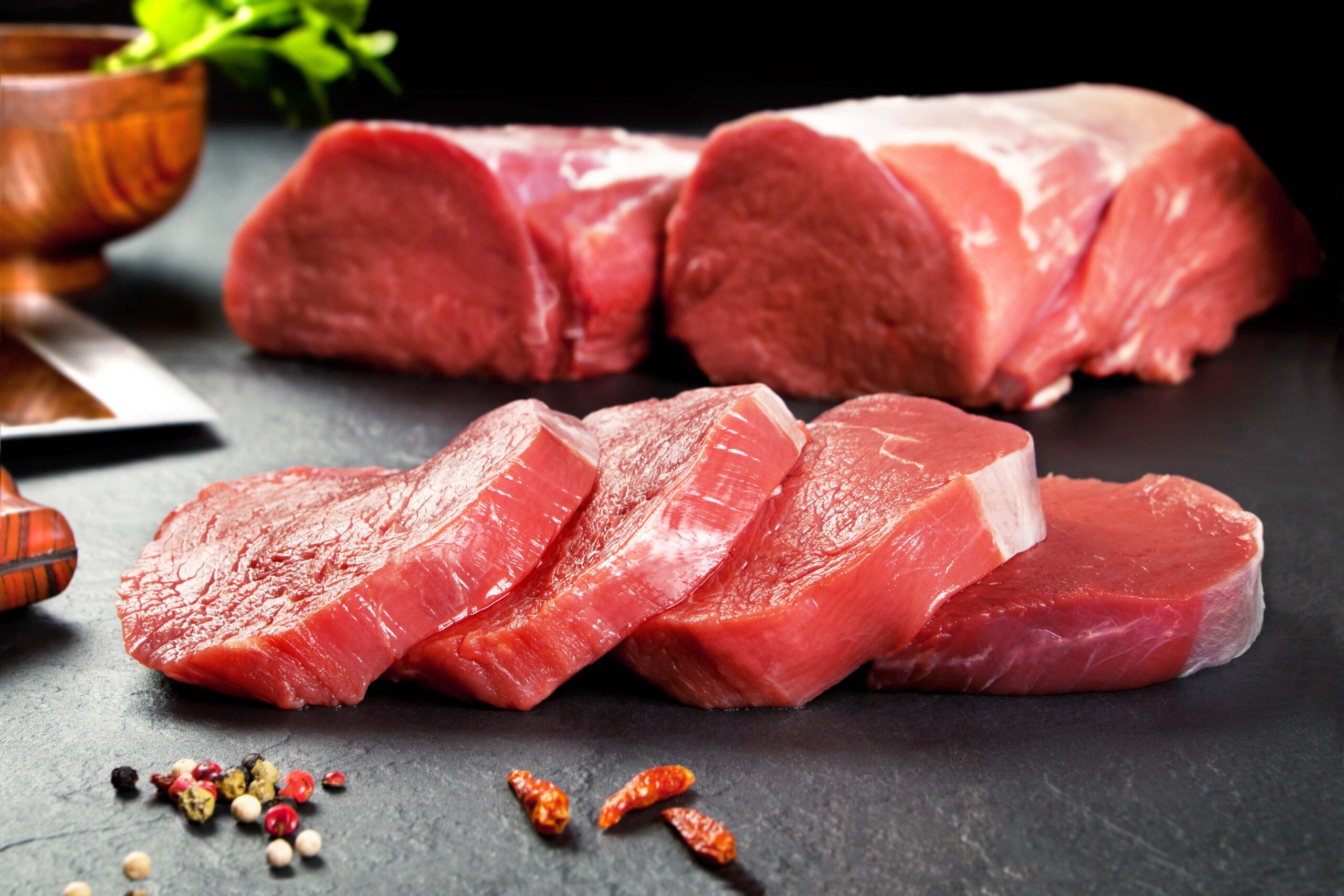 Fresh,And,Raw,Meat.,Sirloin,Medallions,Steaks,In,A,Row